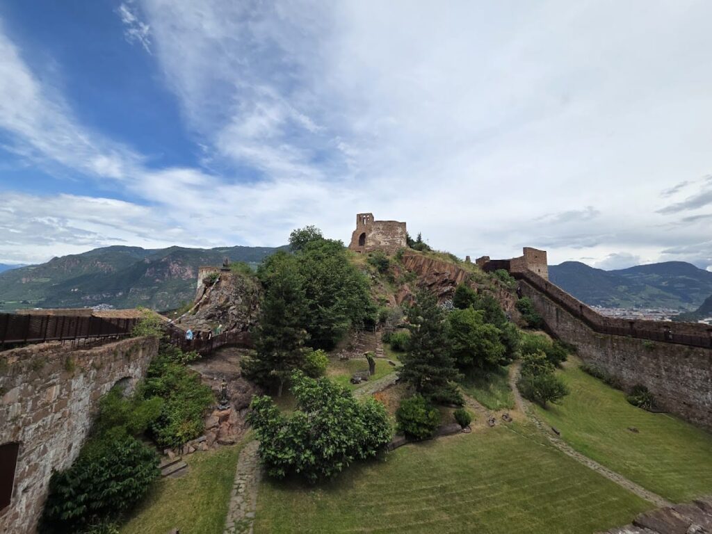 Sigmundskron Castle: A Medieval Fortress and Museum in South Tyrol 1 Sigmundskron Castle