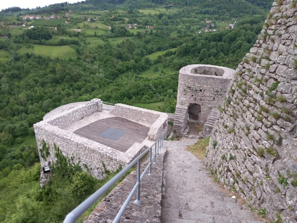 Srebrenik Fortress: A Medieval Stronghold in Bosnia and Herzegovina 3 Srebrenik Fortress