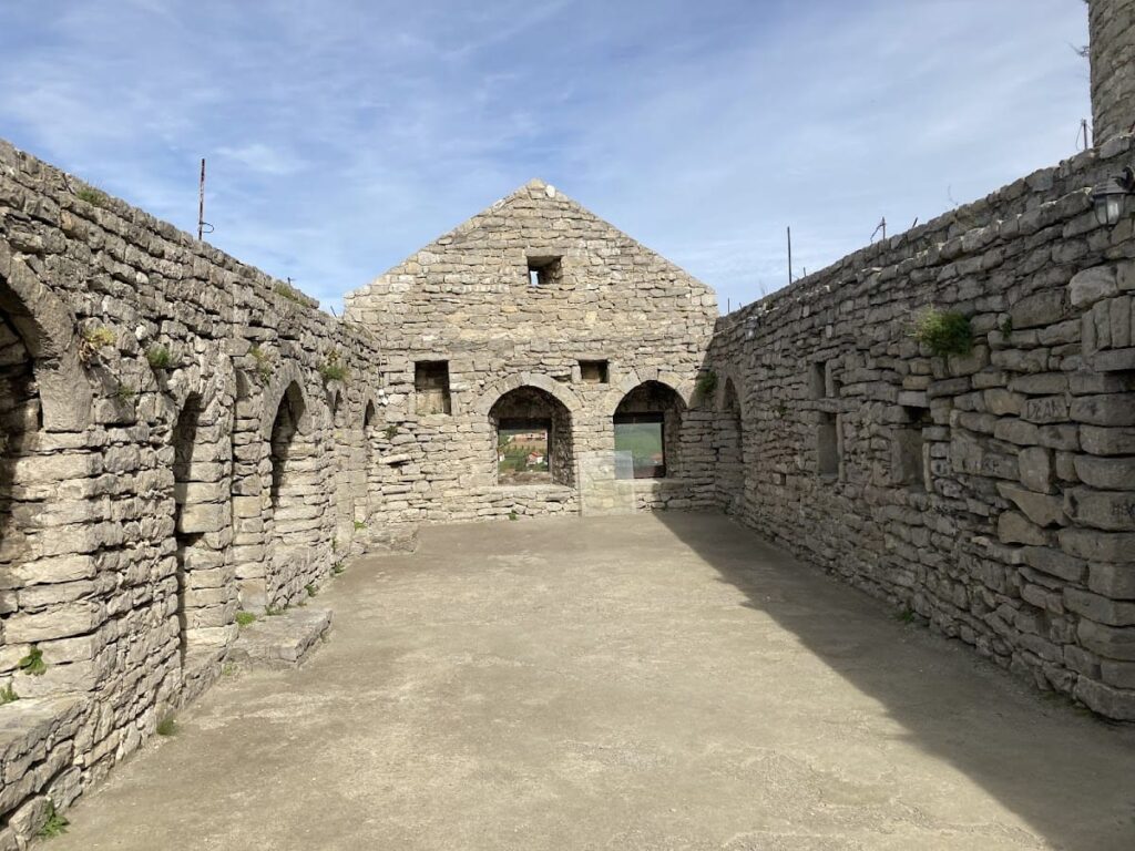Srebrenik Fortress: A Medieval Stronghold in Bosnia and Herzegovina 4 Srebrenik Fortress