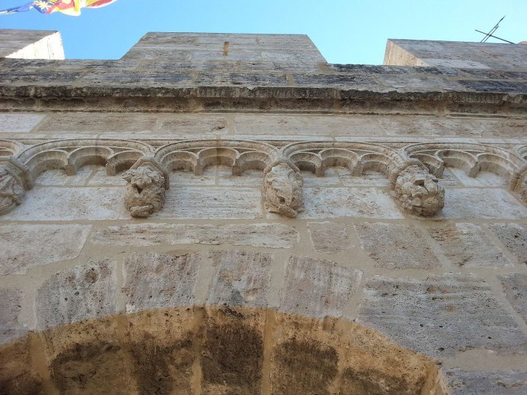 Torres de Serranos: Valencia’s Medieval Gothic City Gate