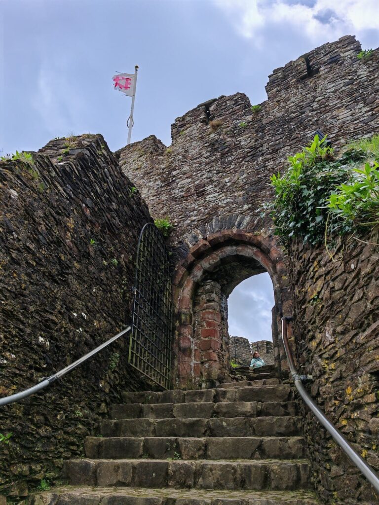 Totnes Castle: A Norman Motte and Bailey Castle in England 9 Totnes Castle