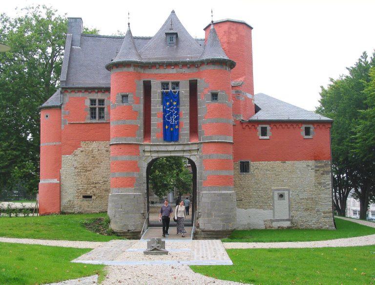 Trazegnies Castle: A Medieval Castle-Fortress in Belgium