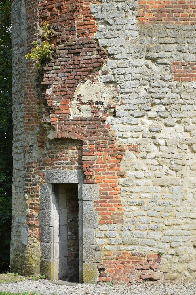 Trazegnies Castle: A Medieval Castle-Fortress in Belgium 5 Trazegnies Castle