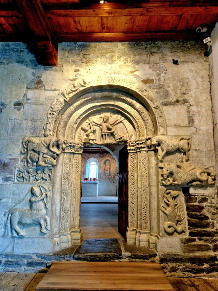Tyrol Castle: Ancestral Castle of the Counts of Tyrol 5 Tyrol Castle