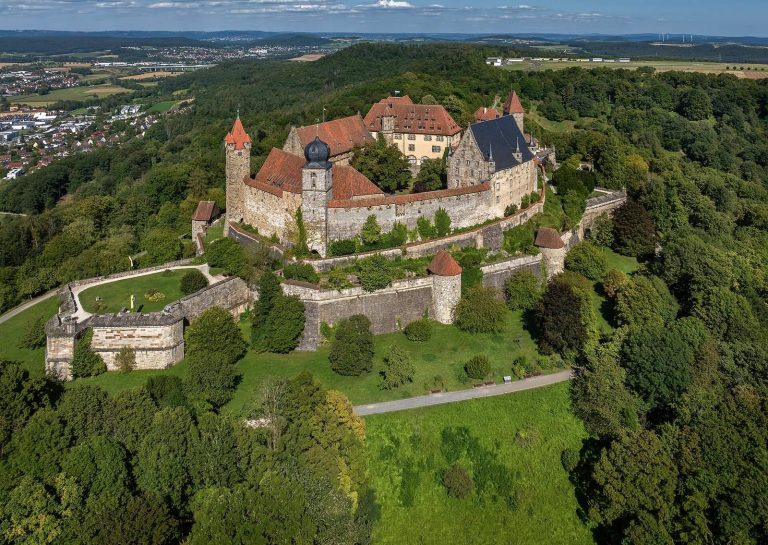 Veste Coburg: A Medieval Hill Fortress in Germany