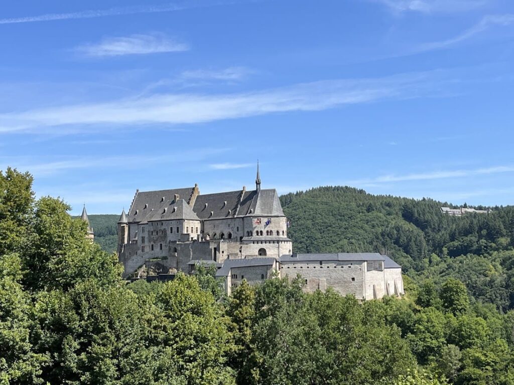 Vianden Castle: A Medieval Count’s Residence in Luxembourg 1 Vianden Castle