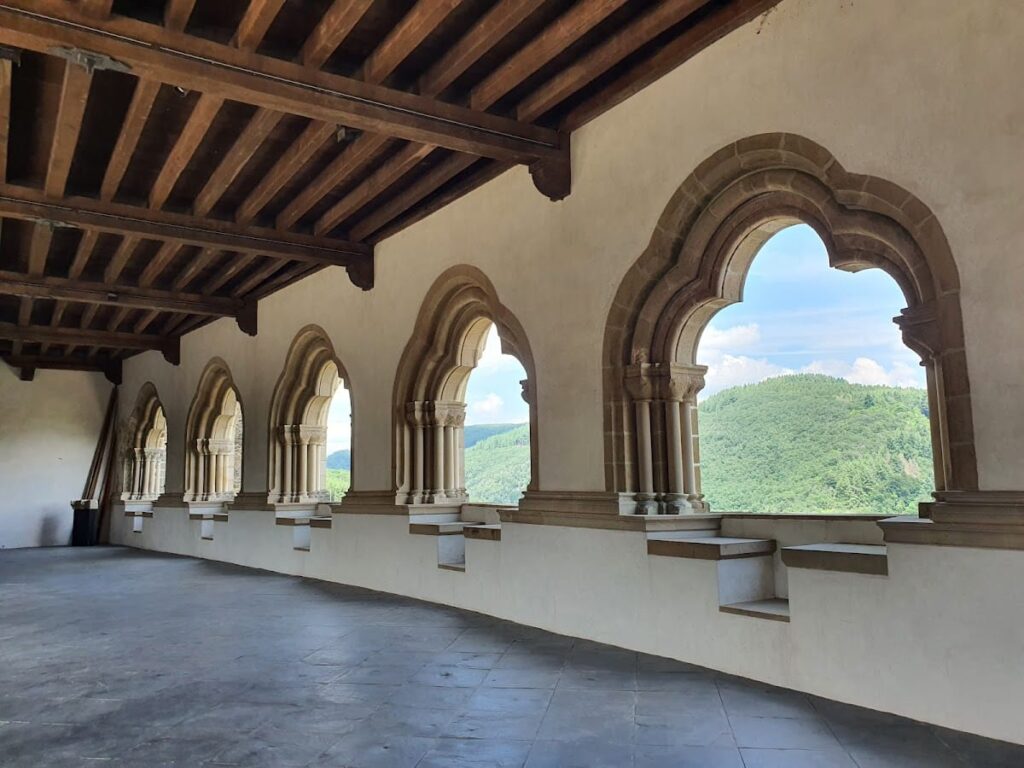 Vianden Castle: A Medieval Count’s Residence in Luxembourg 4 Vianden Castle