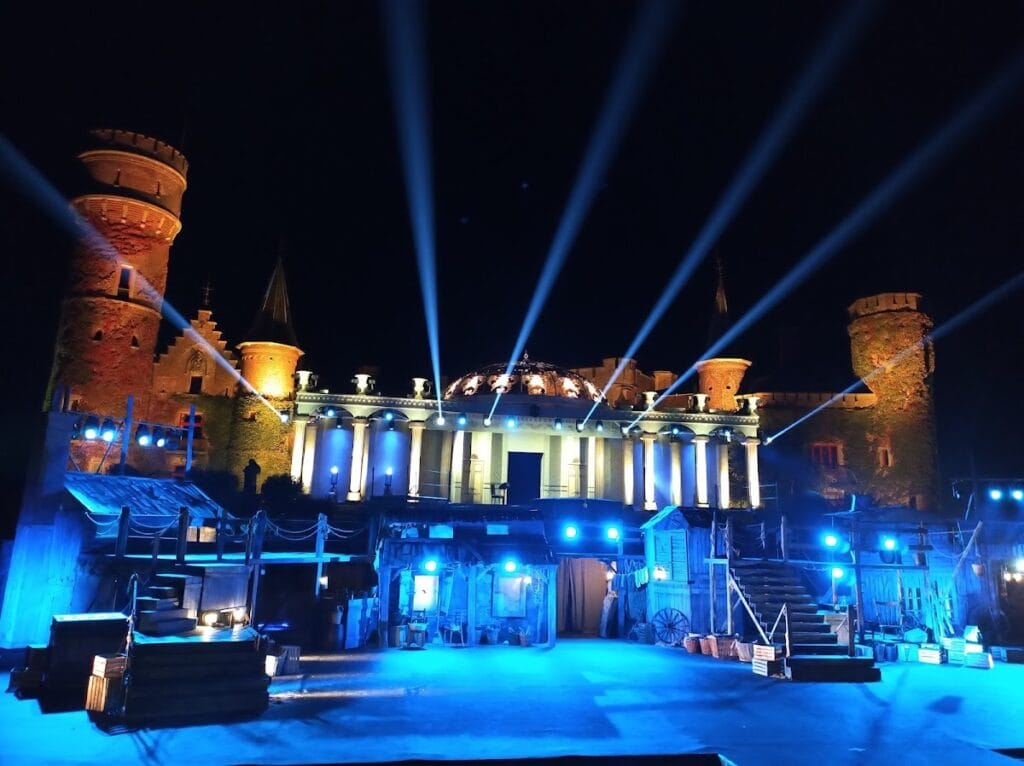 Wijnendale Castle: A Historic Water Castle in Belgium 8 Wijnendale Castle