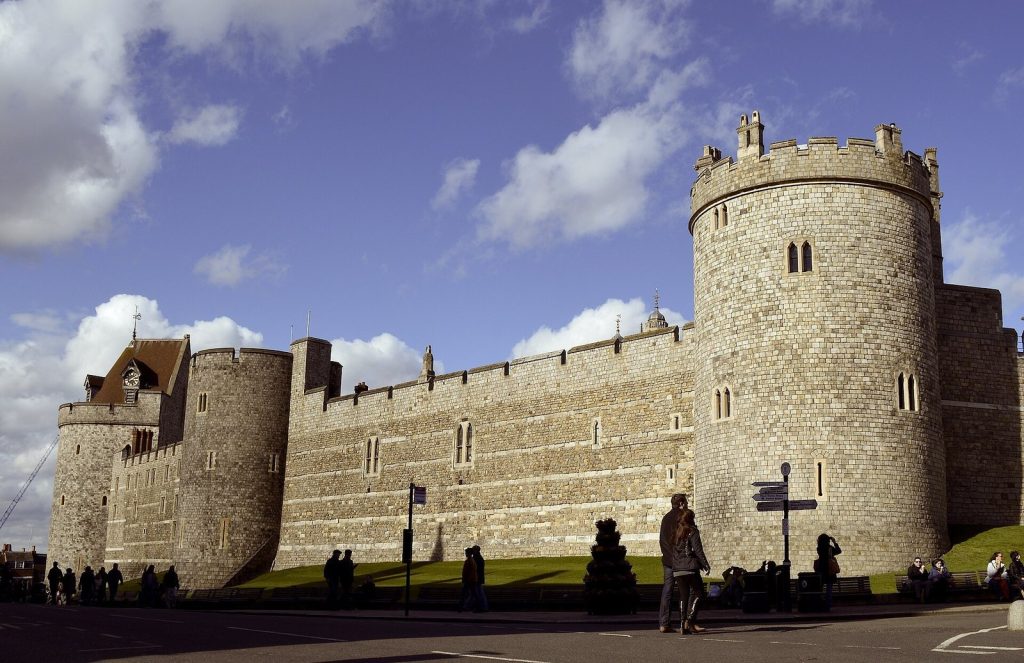 Windsor Castle: A Norman Fortress and Royal Residence in England 4 Windsor Castle