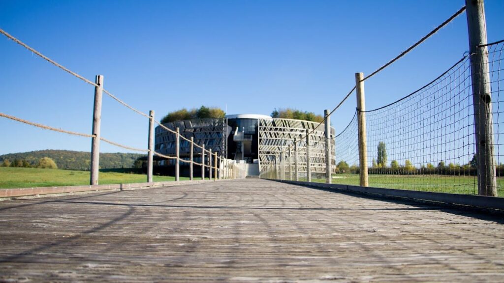 MuséoParc Alésia: Interpreting the Historic Battle and Heritage of Alesia 6 MuséoParc Alésia