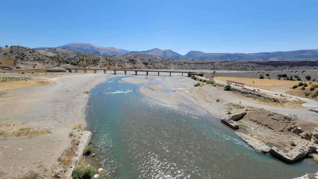 Cendere Bridge: A Roman Stone Bridge near Arsameia in Turkey 10 Cendere Bridge