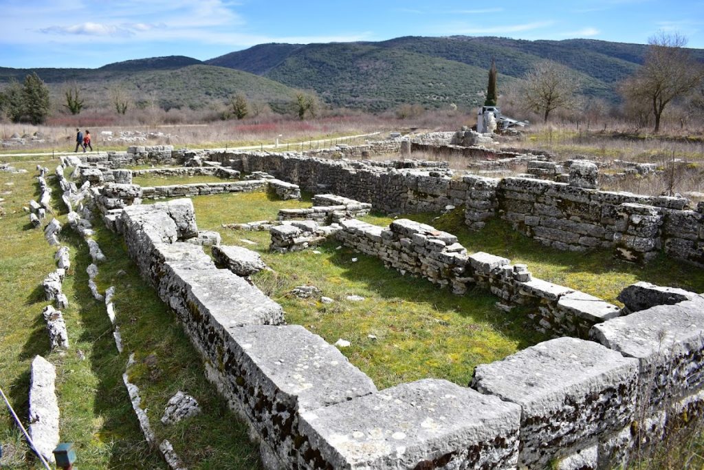 Archaeological Site of Dodoni: An Ancient Greek Oracle and Sanctuary 2 Archaeological Site of Dodoni