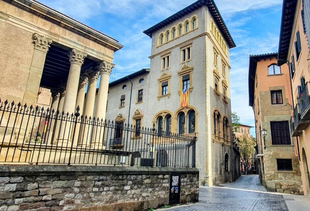 Roman Temple of Vic: A Roman Temple and Medieval Castle Site in Spain 5 Roman temple of Vic