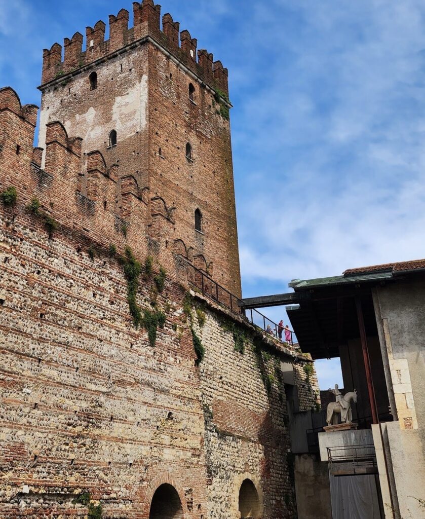Arco dei Gavi, Verona: A Roman Honorary Arch 4 Arco dei Gavi, Verona