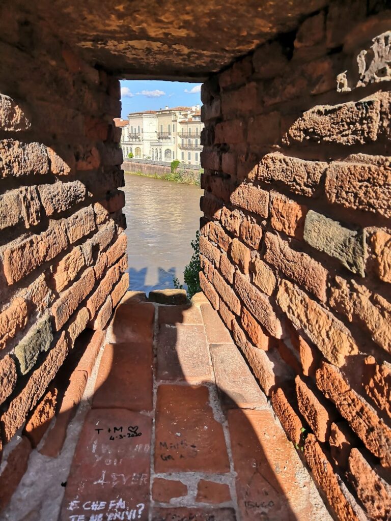 Arco dei Gavi, Verona: A Roman Honorary Arch 5 Arco dei Gavi, Verona