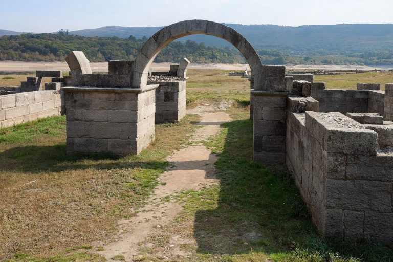 Aquis Querquennis: A Roman Fort and Roadside Station in Spain
