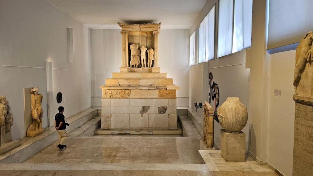 Archaeological Museum of Piraeus: A Collection of Ancient Greek Maritime and Civic Heritage 3 Archaeological Museum of Piraeus