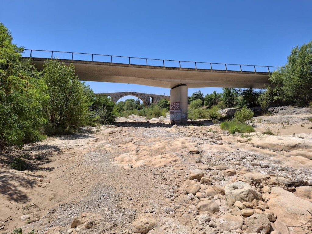Pont Julien