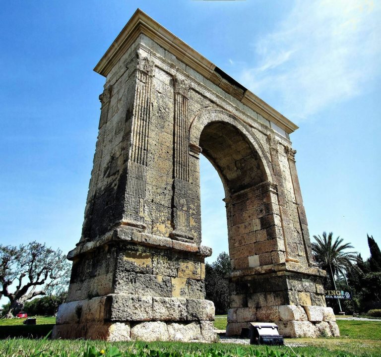 Arc de Berà: A Roman Honorific Arch in Spain