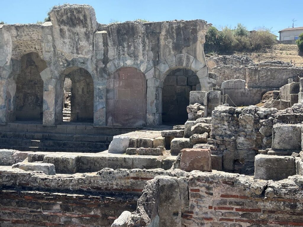 Roman Baths of Fordongianus: Thermal Baths and Ancient Settlement in Sardinia 7 Roman Baths of Fordongianus