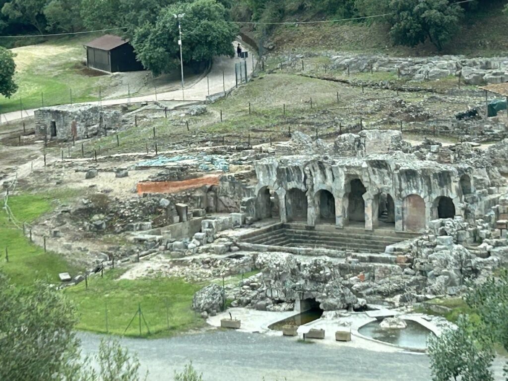 Roman Baths of Fordongianus: Thermal Baths and Ancient Settlement in Sardinia 8 Roman Baths of Fordongianus