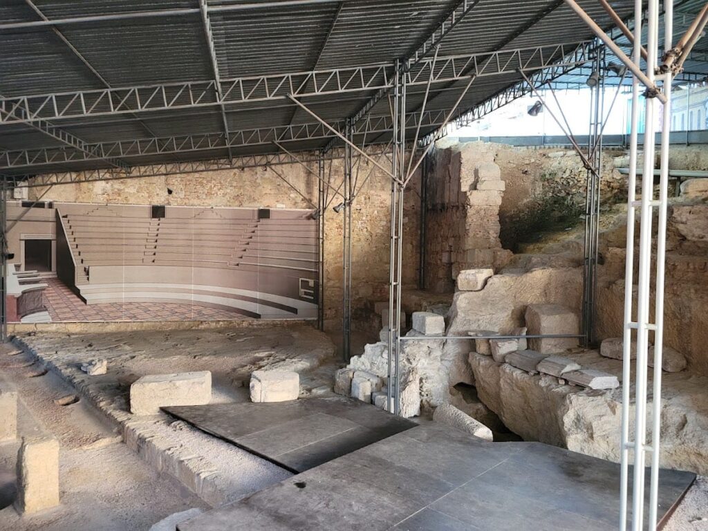 Roman Theatre Lisbon: A Roman Civic Theatre in Portugal 2 Roman Theatre Lisbon
