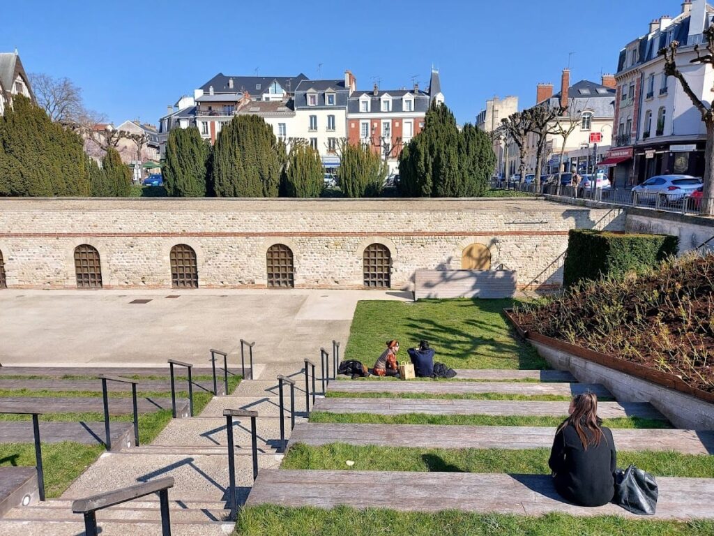 Cryptoportique de Reims: An Ancient Roman Underground Gallery in Reims, France 7 Cryptoportique Reims