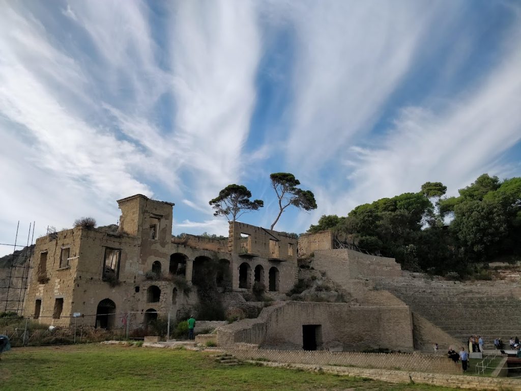 Pausilypon: A Roman Villa and Archaeological Park in Naples 1 Pausilypon