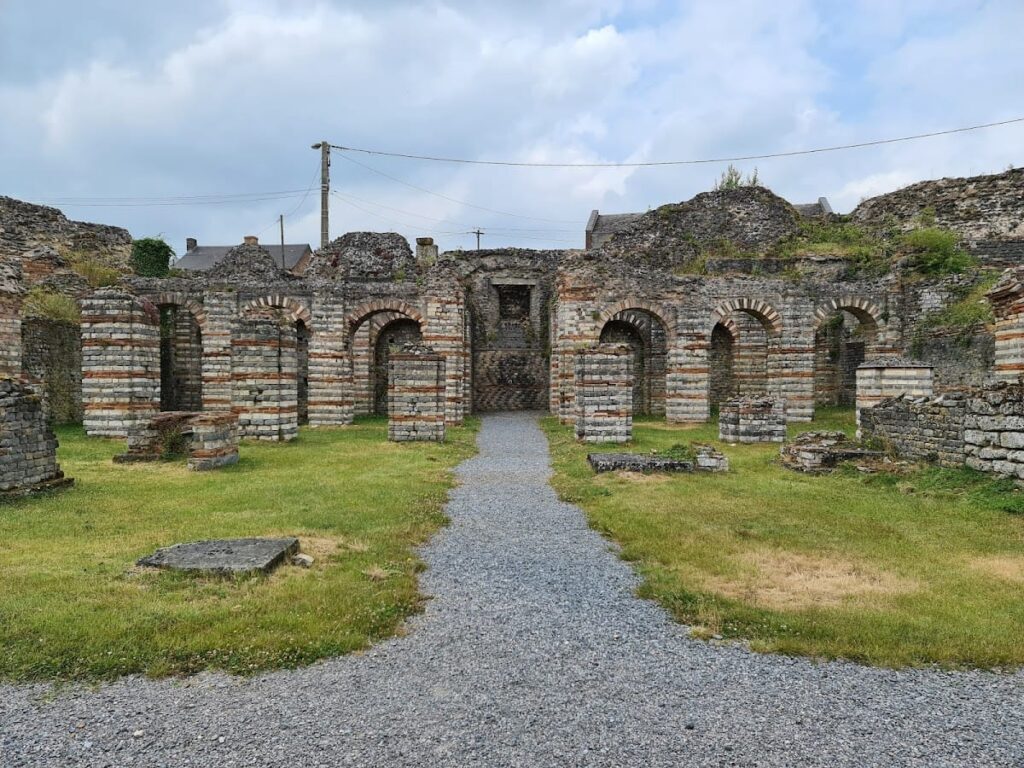 Bavay Ancient Forum: The Civic Center of Roman Bagacum Nerviorum 2 Bavay ancient Forum (Nord)