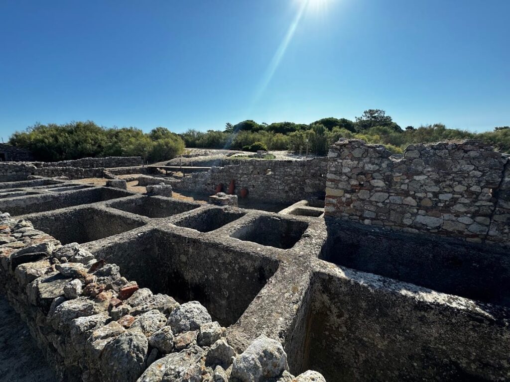 Roman Ruins of Troia: A Roman Fish-Salting and Trade Settlement in Portugal 1 Roman Ruins of Troia