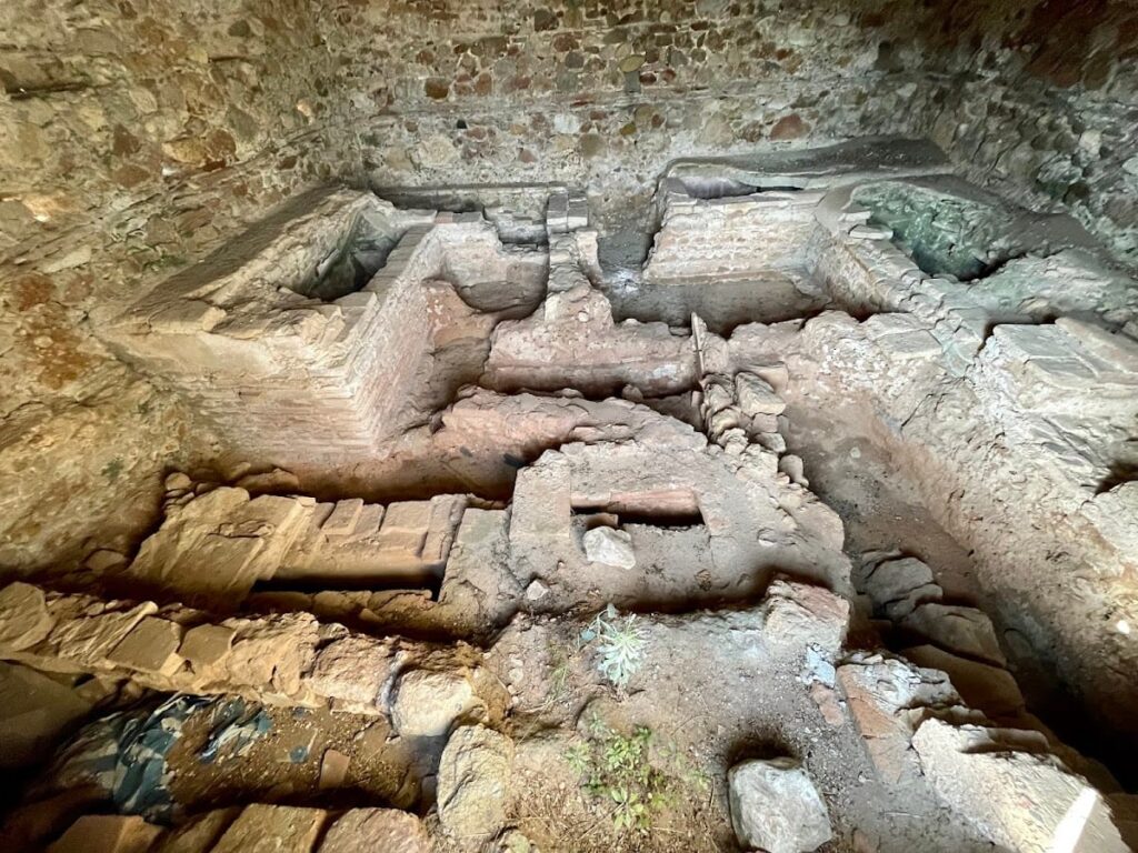 Roman Ruins of Troia: A Roman Fish-Salting and Trade Settlement in Portugal 5 Roman Ruins of Troia