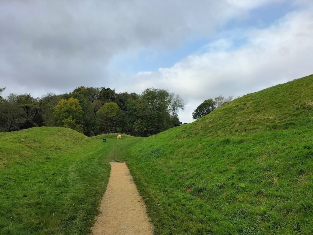 Cirencester Amphitheatre: A Roman Spectacle Venue and Defensive Stronghold 2 Cirencester Amphitheatre