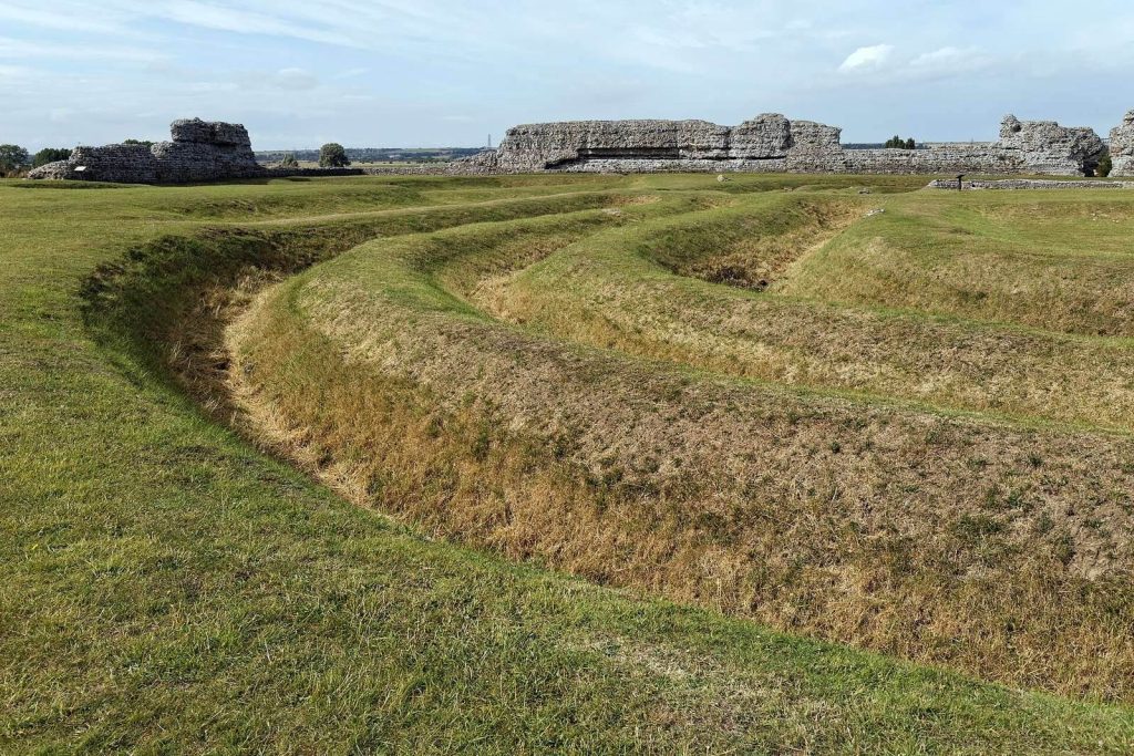 Richborough Roman Fort and Amphitheatre: Gateway and Military Base of Roman Britain 2 Richborough Roman Fort and Amphitheatre