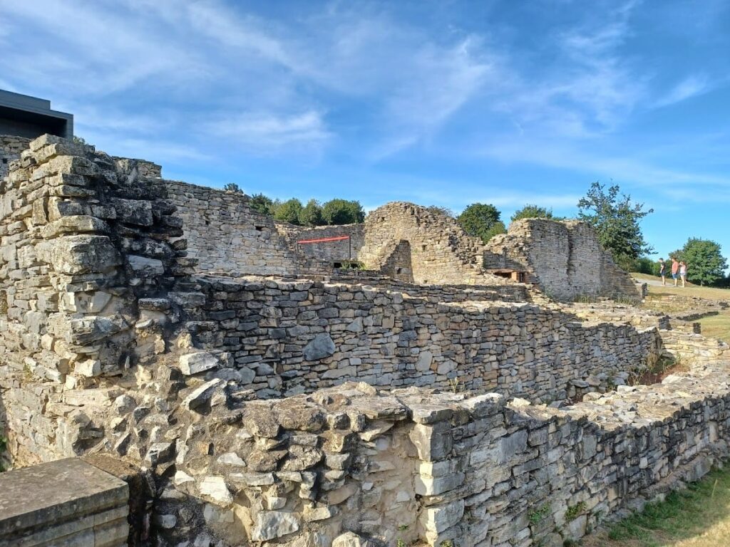 Roman villa of Veranes: An Elite Roman Estate in Spain 3 Roman villa of Veranes