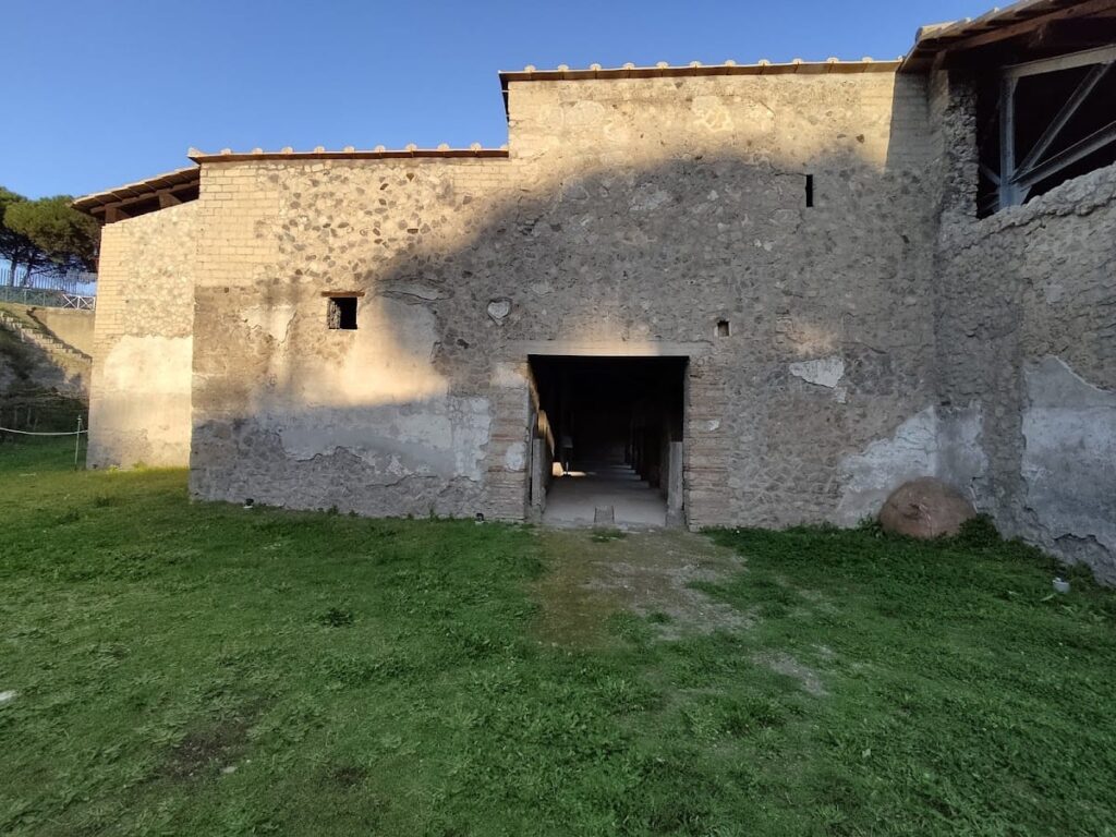 Villa Regina: A Roman Agricultural Estate at Boscoreale 3 Villa Regina