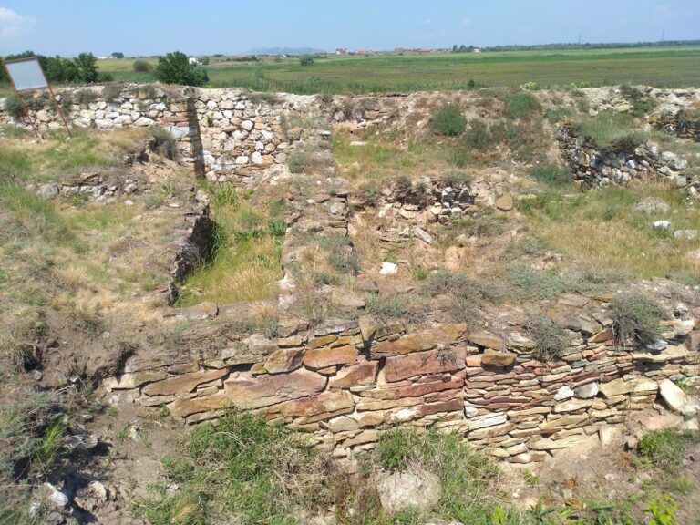 The Citadel of Halmyris: A Roman and Byzantine Frontier Fort in Romania