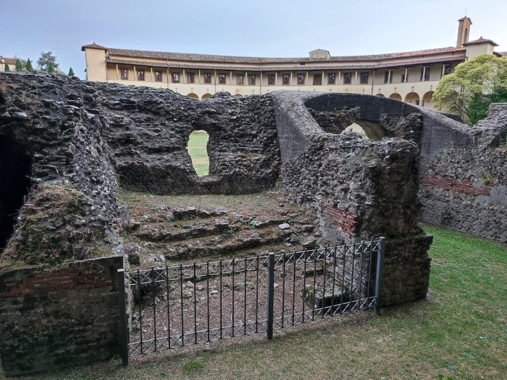 Roman Amphitheatre of Arezzo: A Hadrianic Roman Arena in Italy 3 Roman Amphitheatre of Arezzo