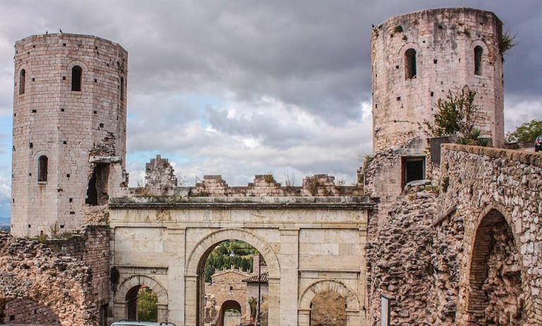 Venus’ Gate: An Augustan Roman Gate in Spello, Italy