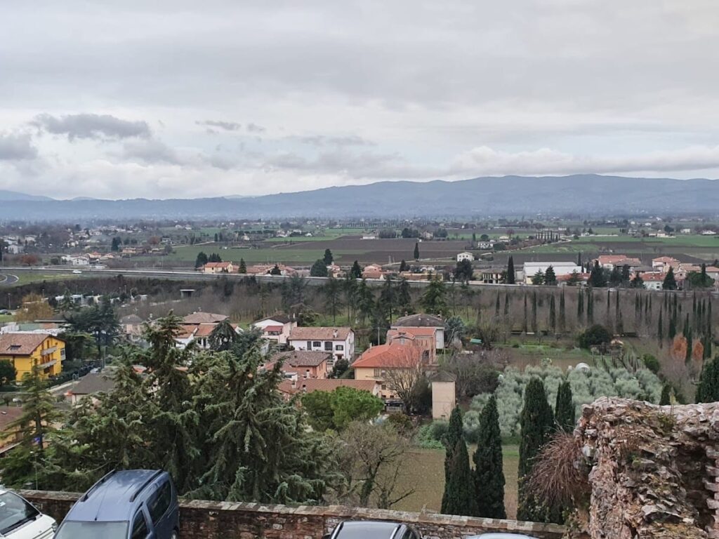 Venus' Gate: An Augustan Roman Gate in Spello, Italy 5 Venus' Gate