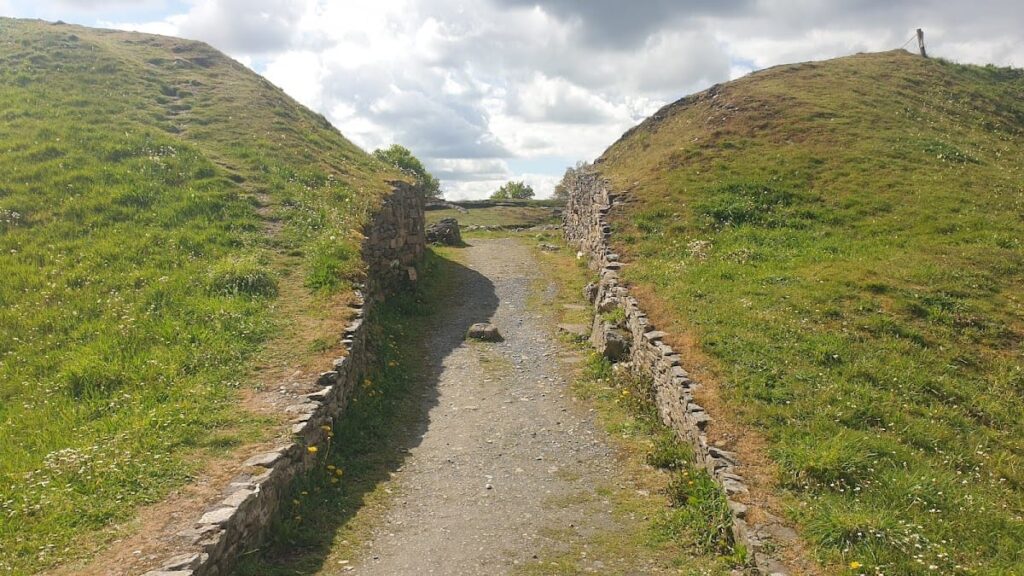 Castro de Viladonga: A Late Roman Fortified Settlement in Galicia, Spain 8 Castro de Viladonga