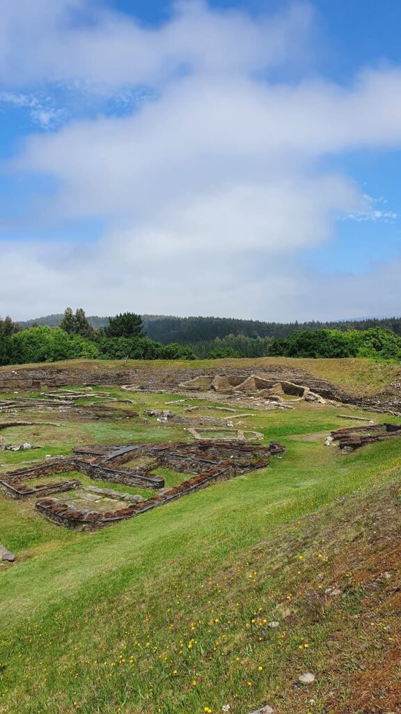 Castro de Viladonga: A Late Roman Fortified Settlement in Galicia, Spain 10 Castro de Viladonga