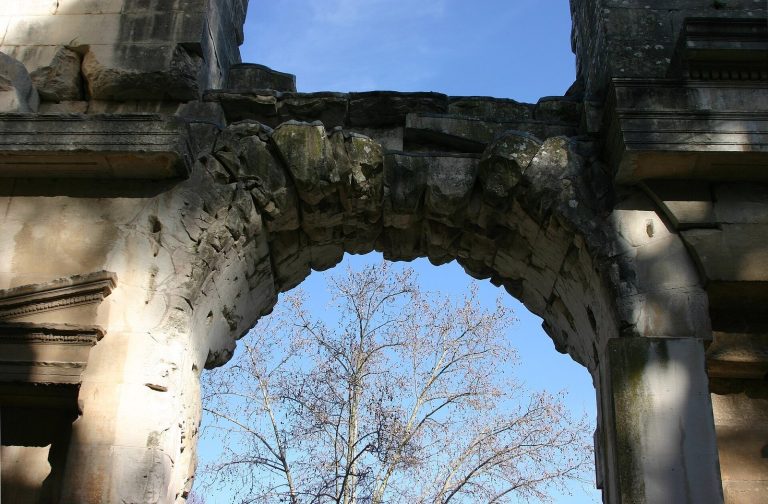 Temple of Diana: An Augustan Roman Building in Nîmes