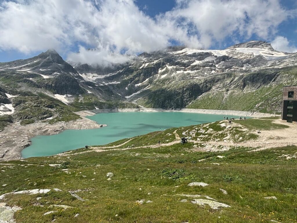 Arch of Hadrian, Athens: A Roman Monument Marking the City's Historical Divide 9 Arch of Hadrian