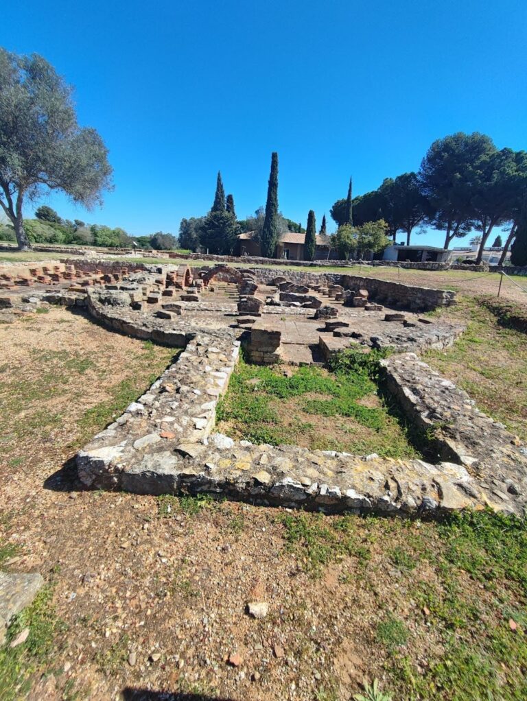 Cerro da Vila: A Roman and Later Settlement in Algarve, Portugal
