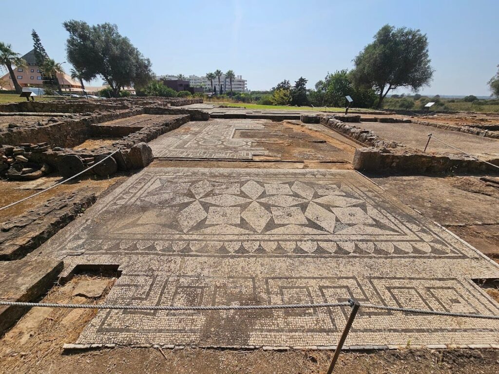 Cerro da Vila: A Roman and Later Settlement in Algarve, Portugal 7 "Cerro da Vila" - Roman Village