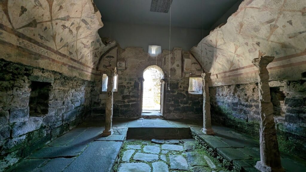 Temple of Santalla de Bóveda: A Late Roman Sanctuary in Spain 1 Temple of Santalla de Bóveda