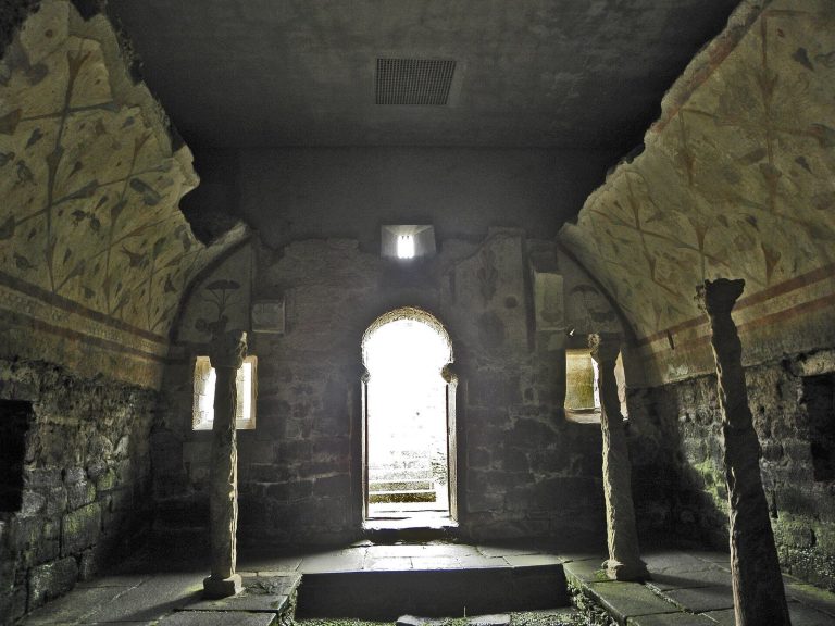 Temple of Santalla de Bóveda: A Late Roman Sanctuary in Spain