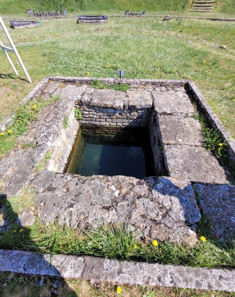 Archaeological site of Fontaines Salées: A Prehistoric, Celtic, and Gallo-Roman Spring Complex in France 5 Archaeological site of Fontaines Salées