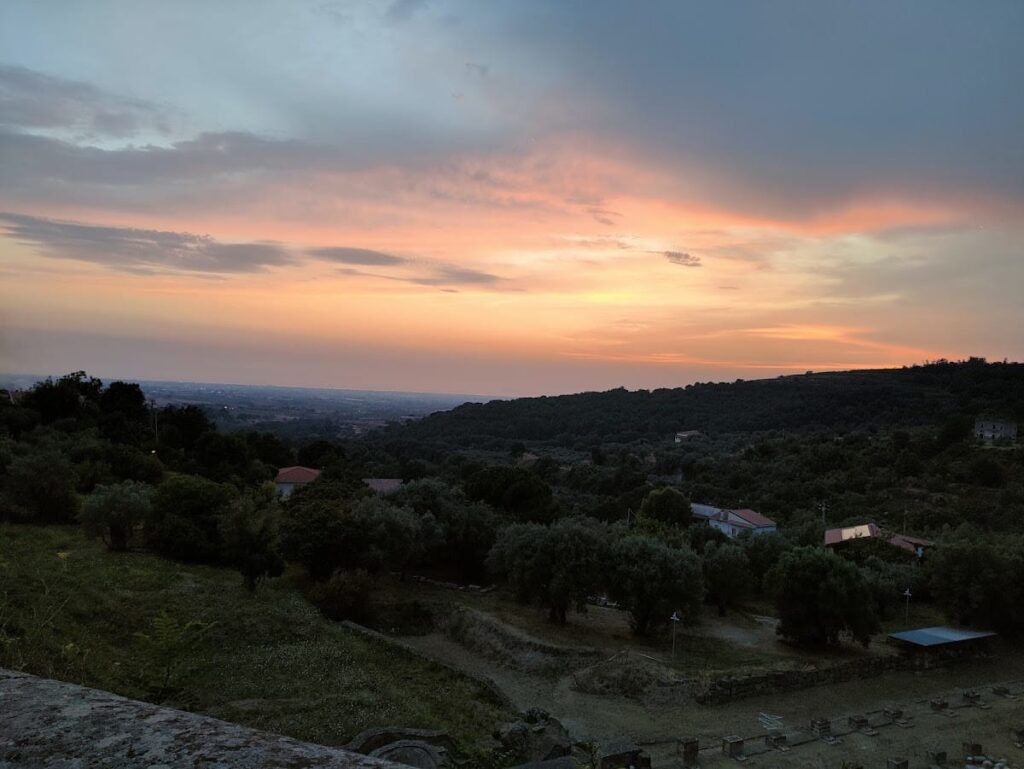 Teatro romano di Suessa