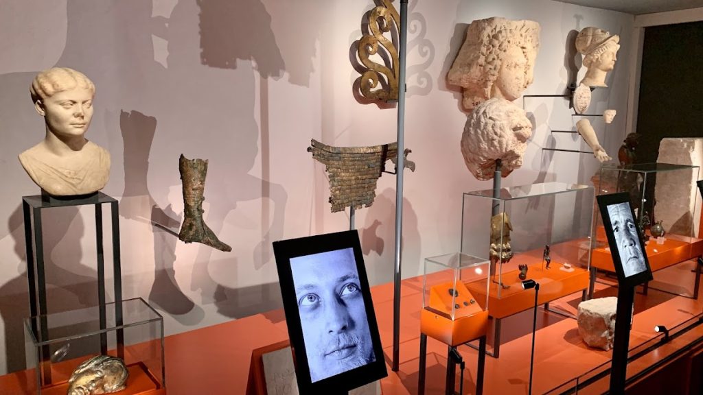 Aventicum: Capital of the Helvetii and Roman Colonia in Switzerland 1 Aventicum